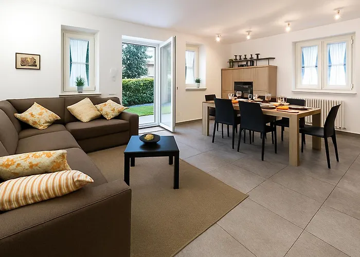 Dolcelago Holiday home *